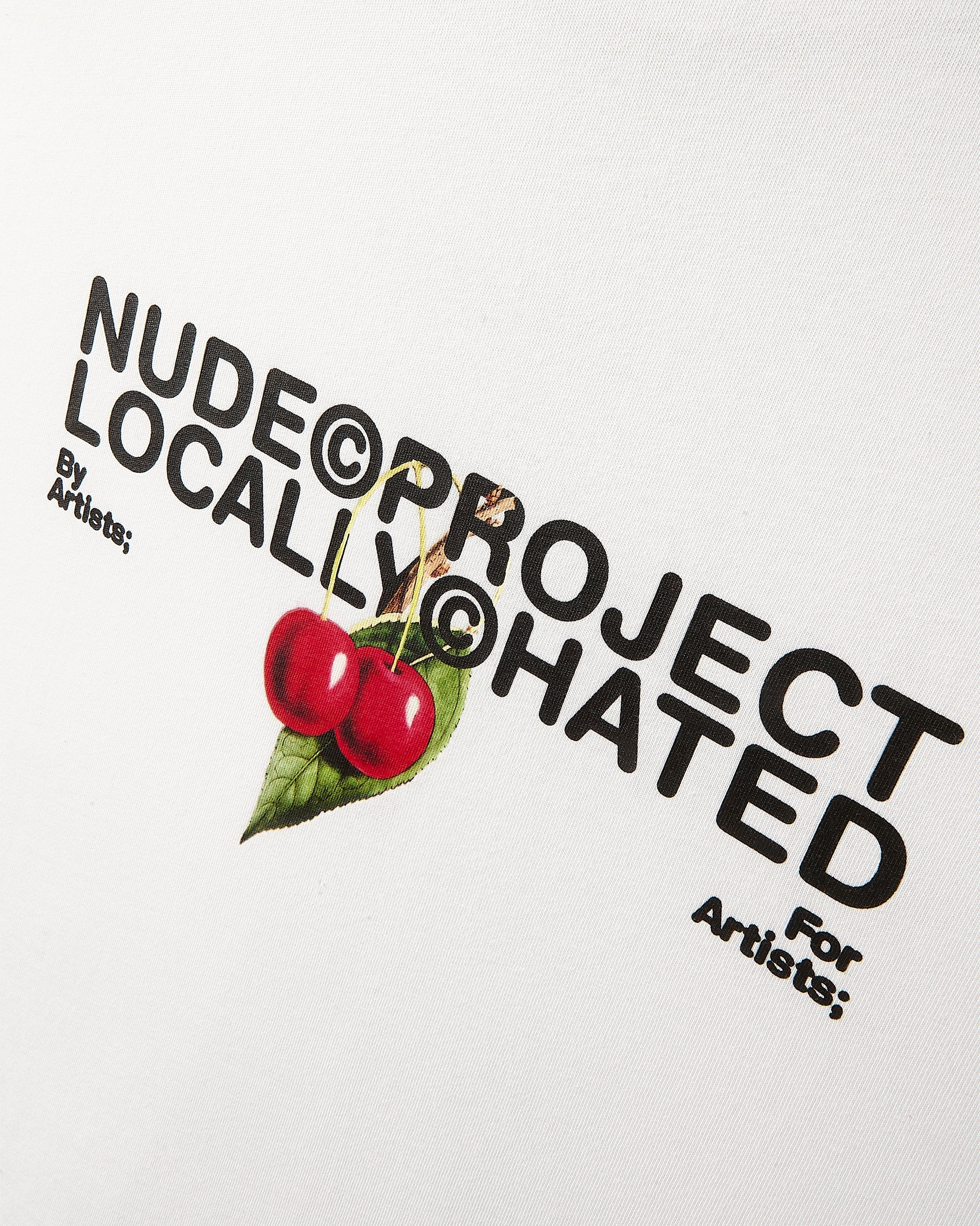 Camiseta Locally Hated Cherry Blanca