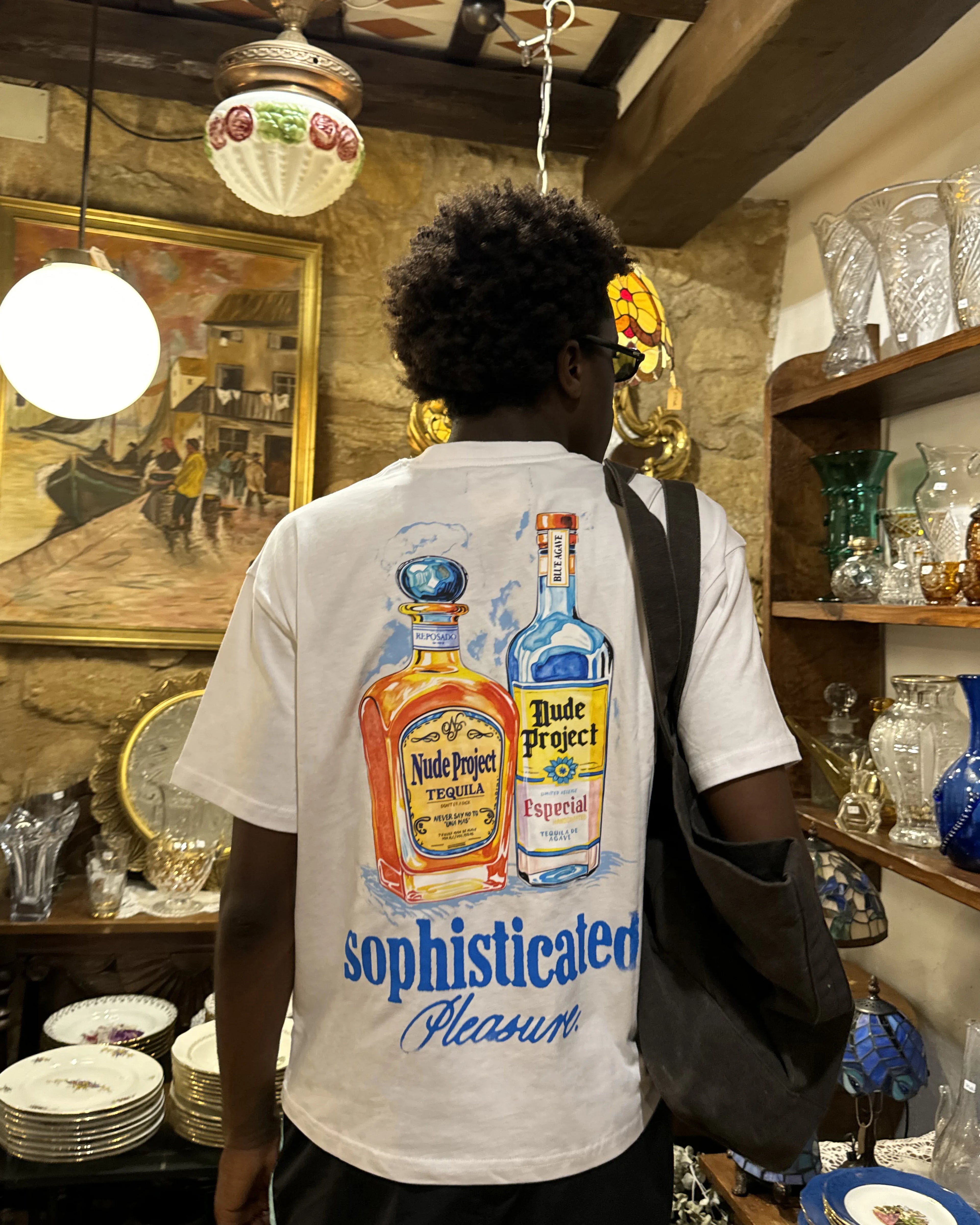 Camiseta Pleasures Blanca