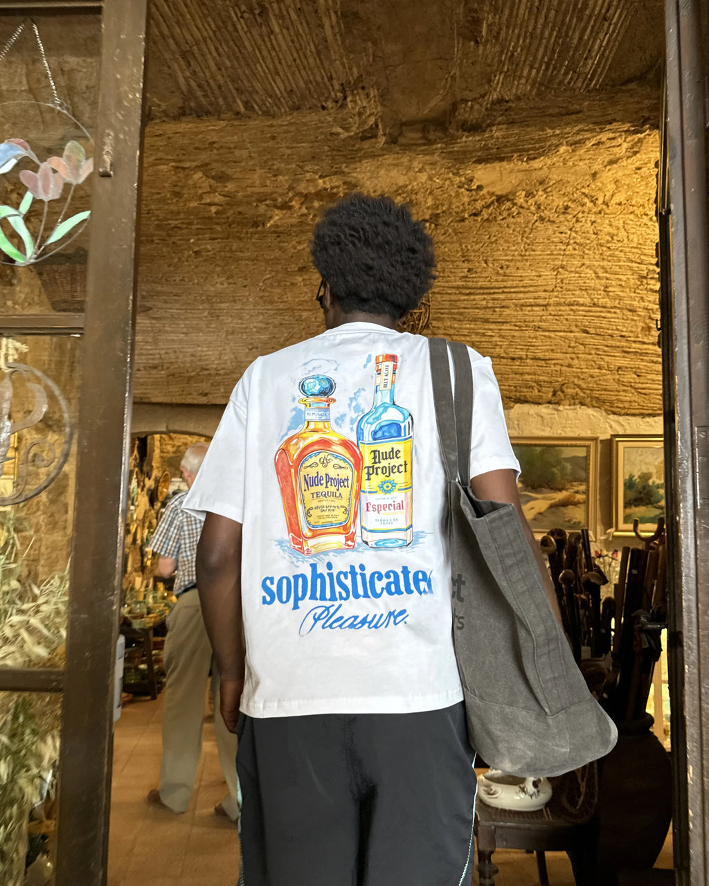 Camiseta Pleasures Blanca