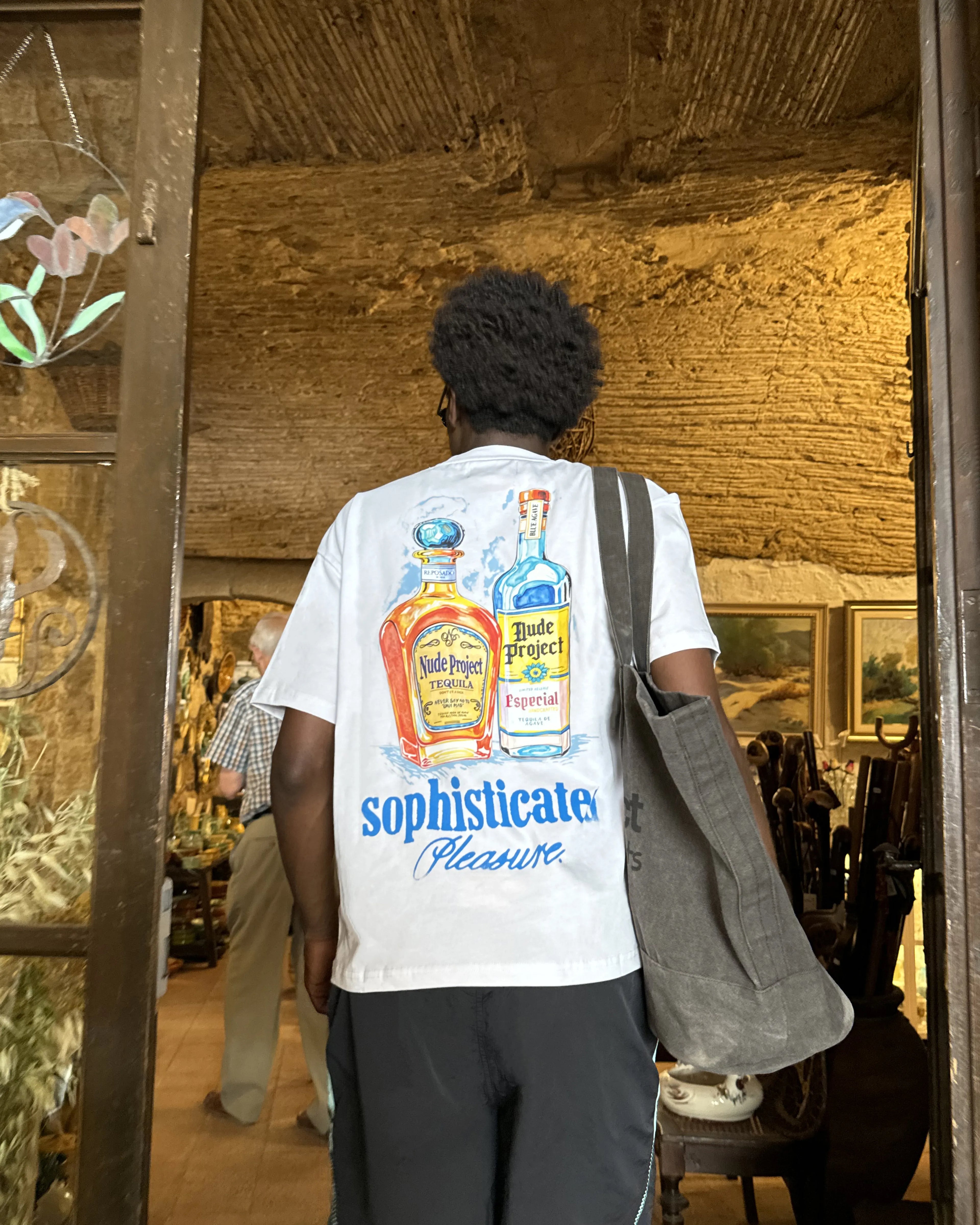 Camiseta Pleasures Blanca