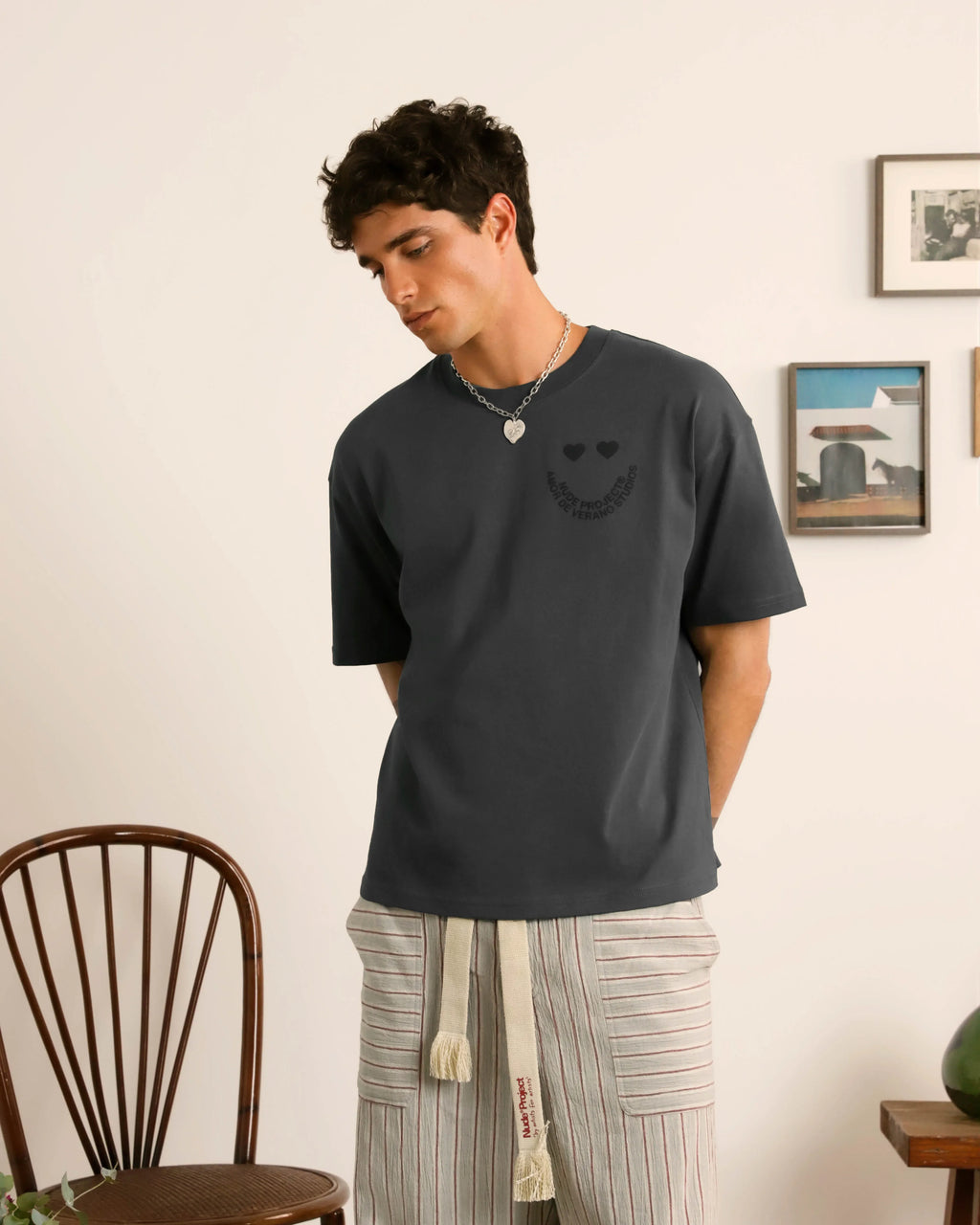 Camiseta Happy Gris Oscuro