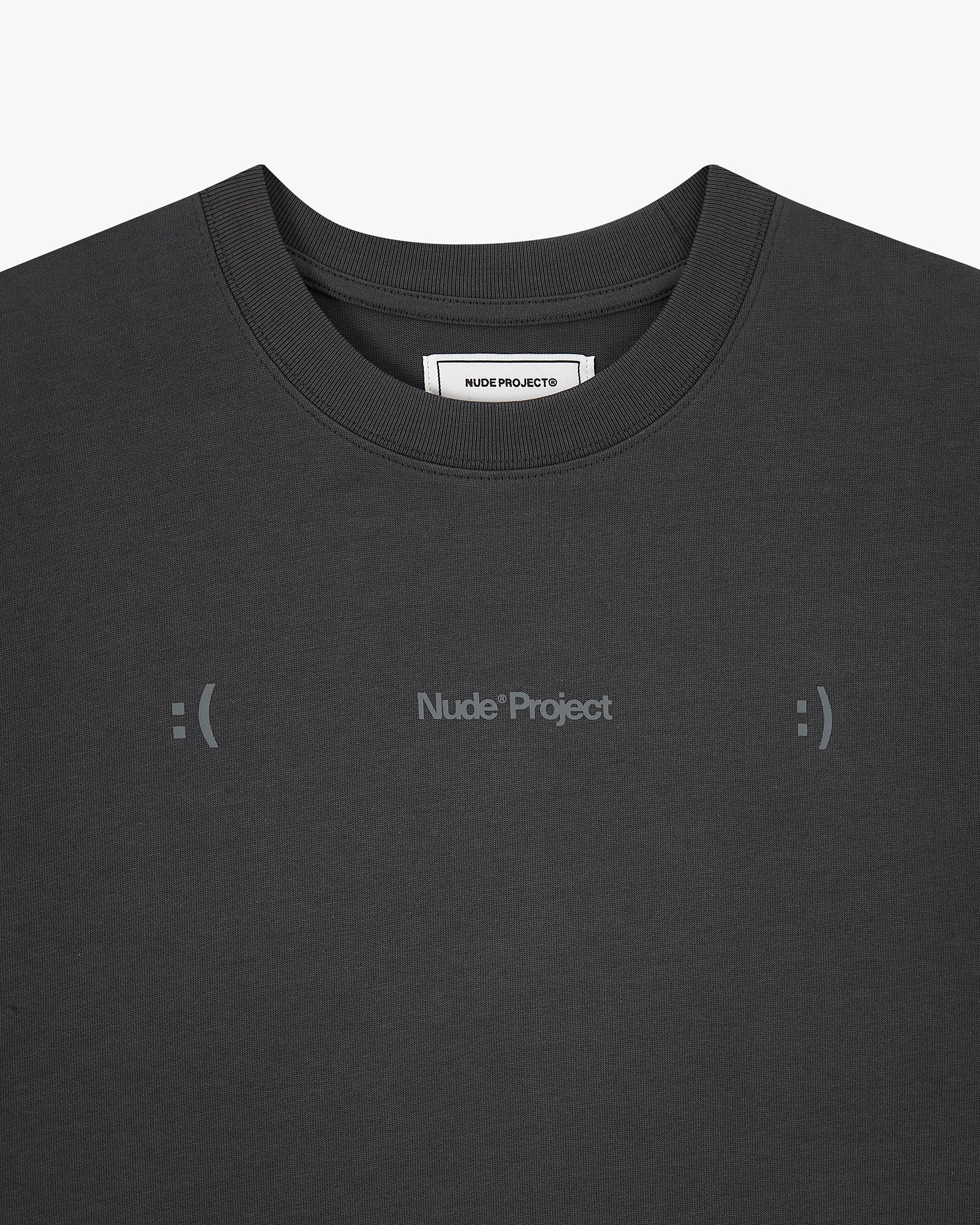 Camiseta God is a DJ Gris Oscuro