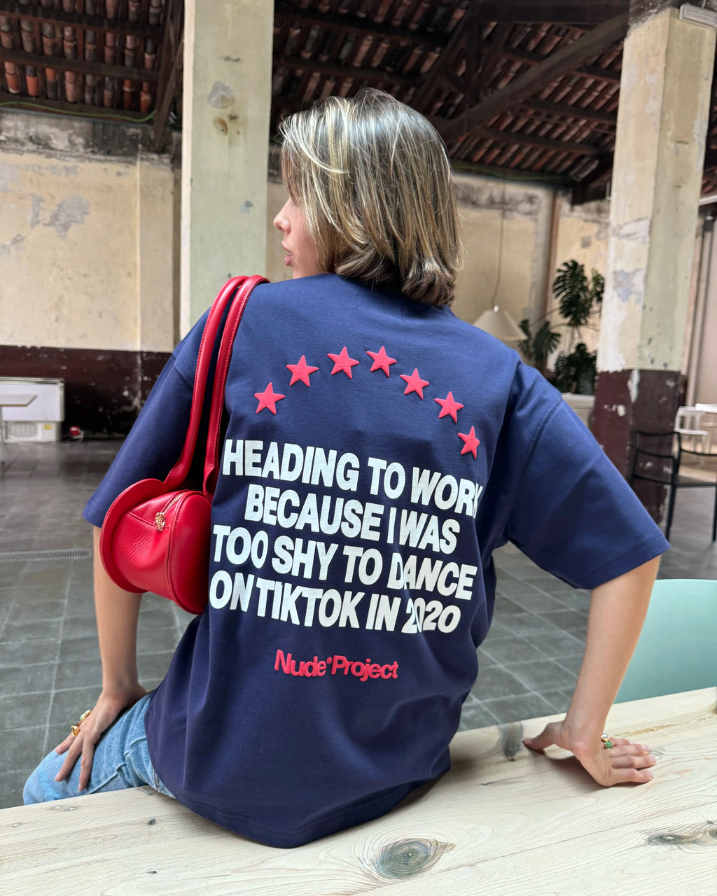 Camiseta 9-5 Azul Marino