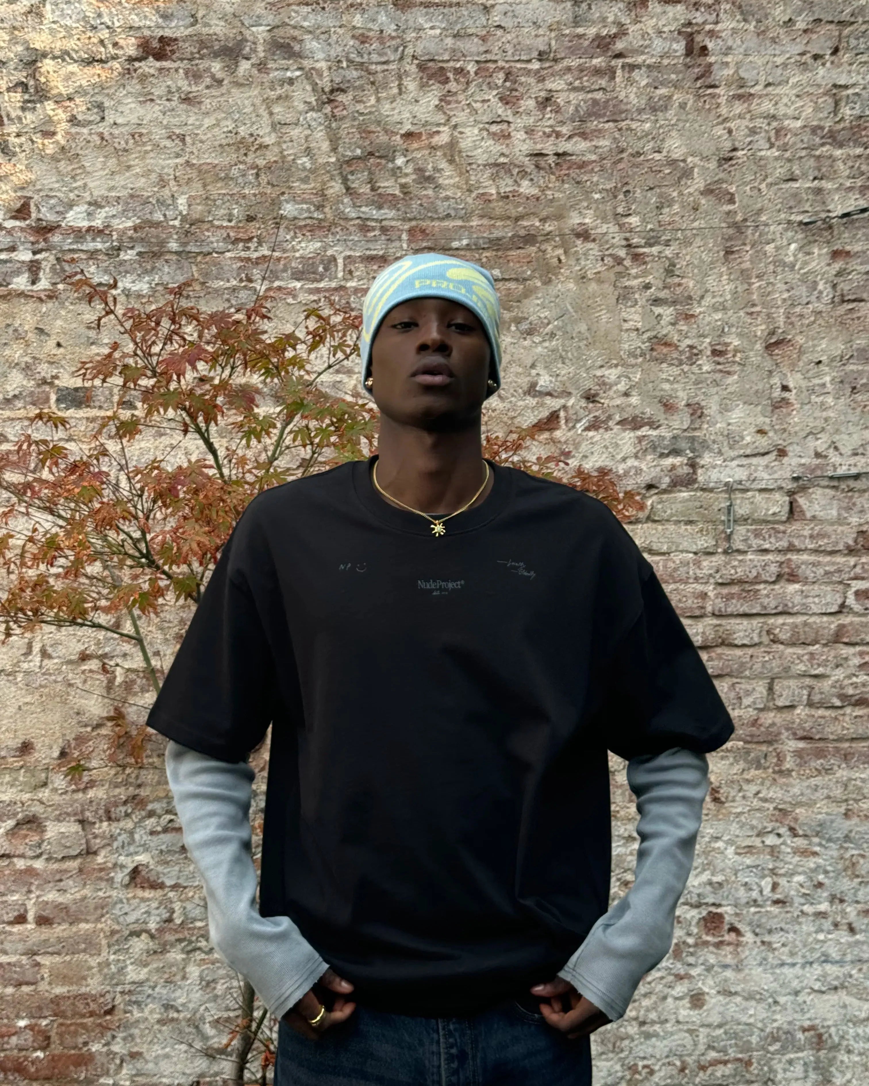 Camiseta Global Soon Gris Oscuro