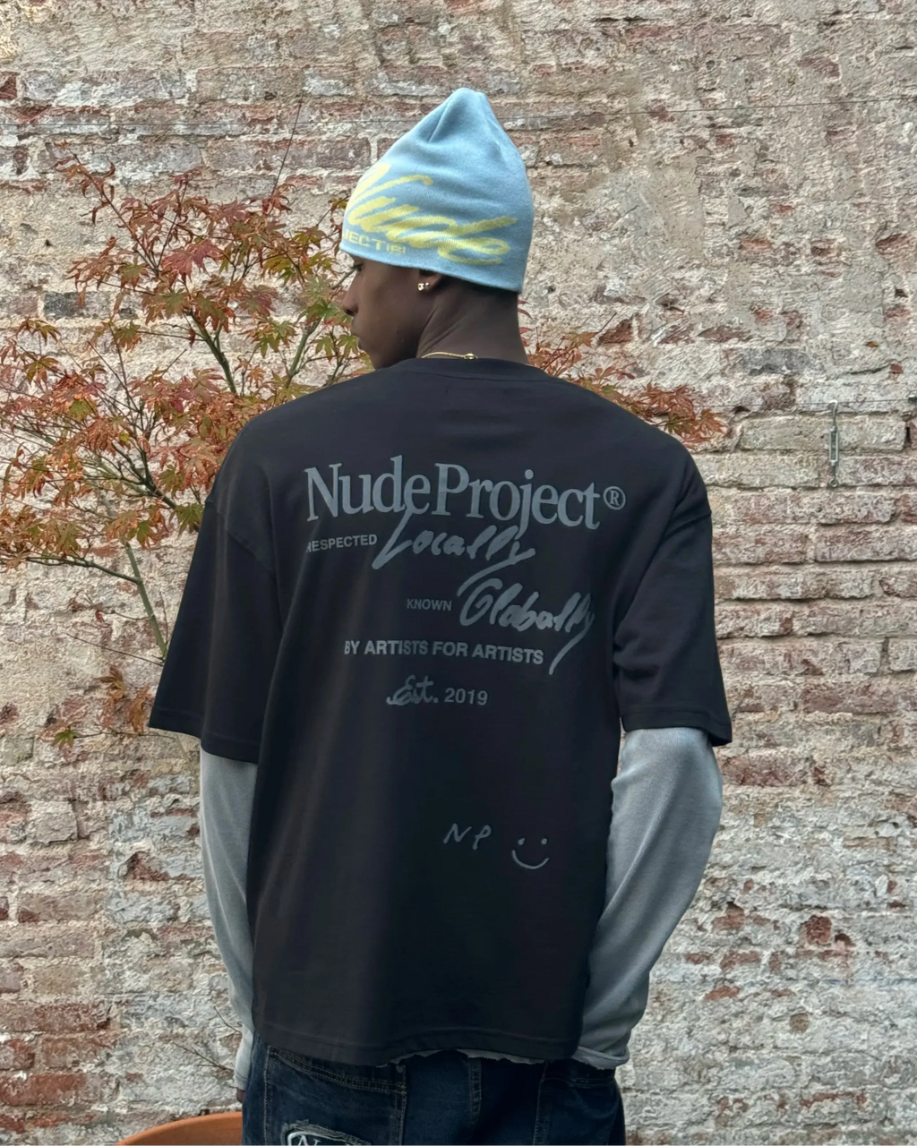 Camiseta Global Soon Gris Oscuro