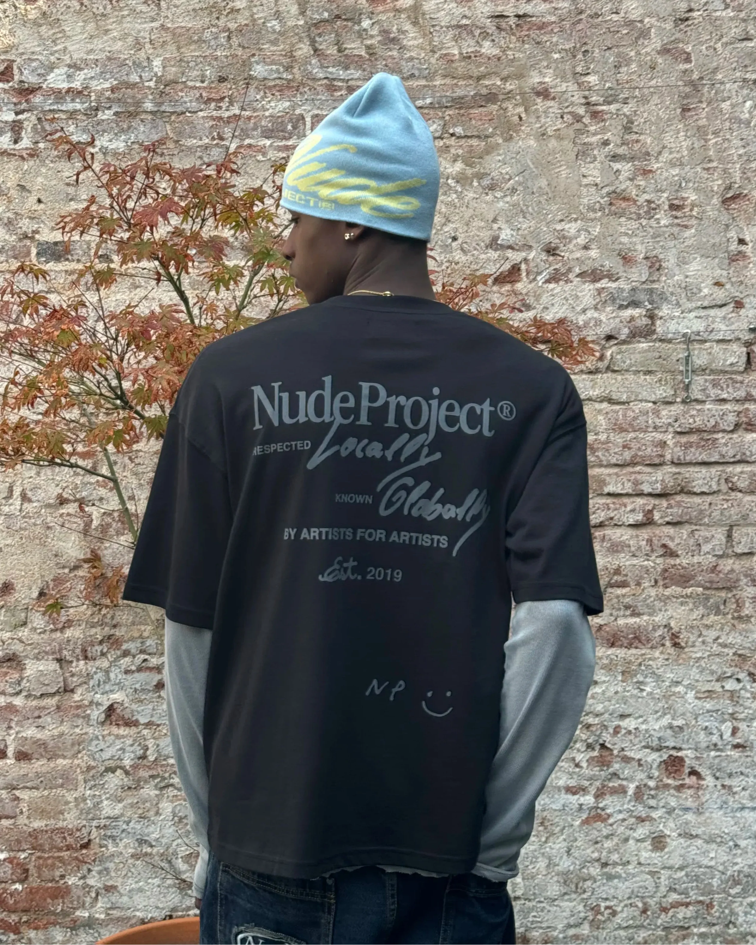 Camiseta Global Soon Gris Oscuro