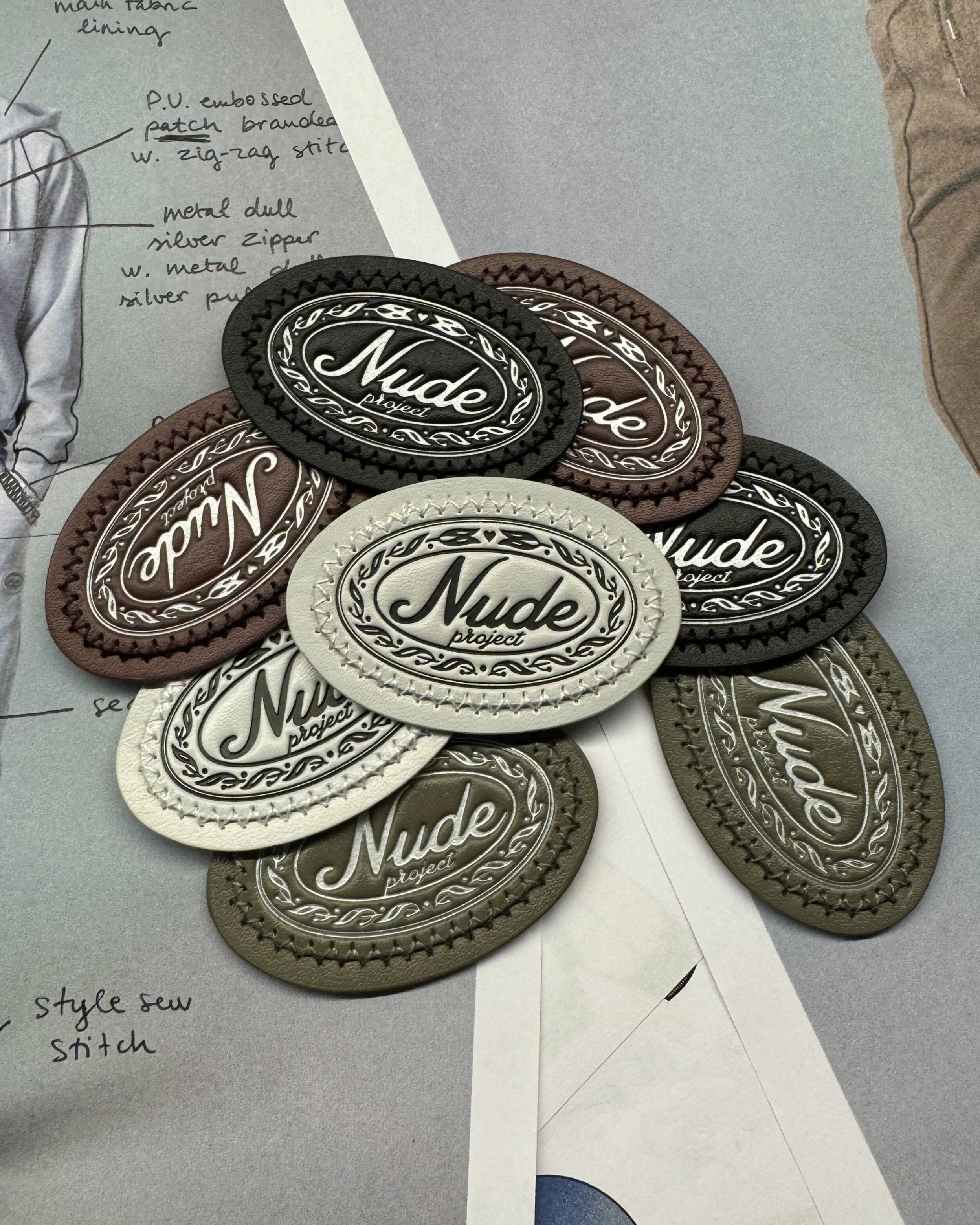 Sudadera Essentials Negra