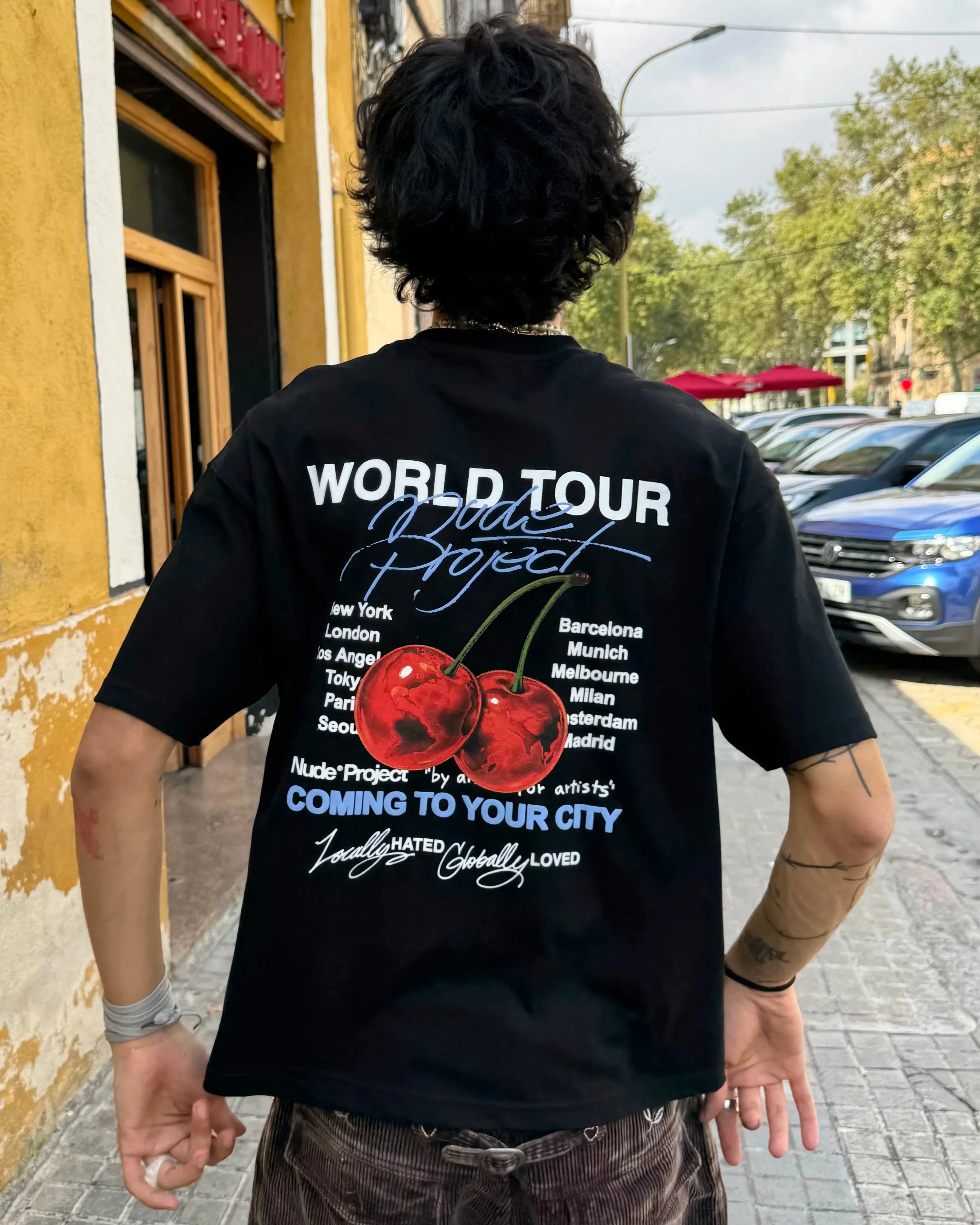 Camiseta Nude Tour Negra