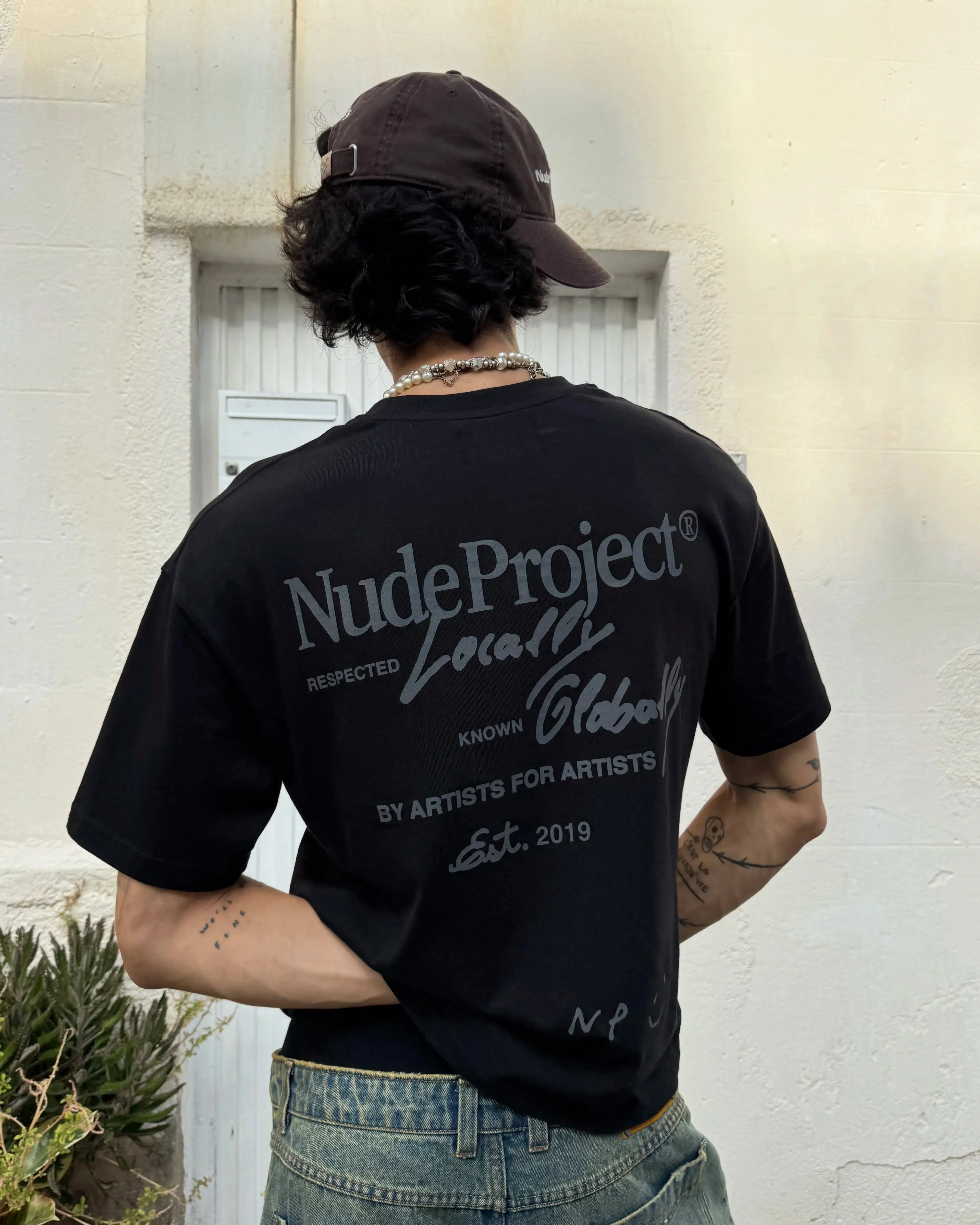 Camiseta Global Soon Gris Oscuro