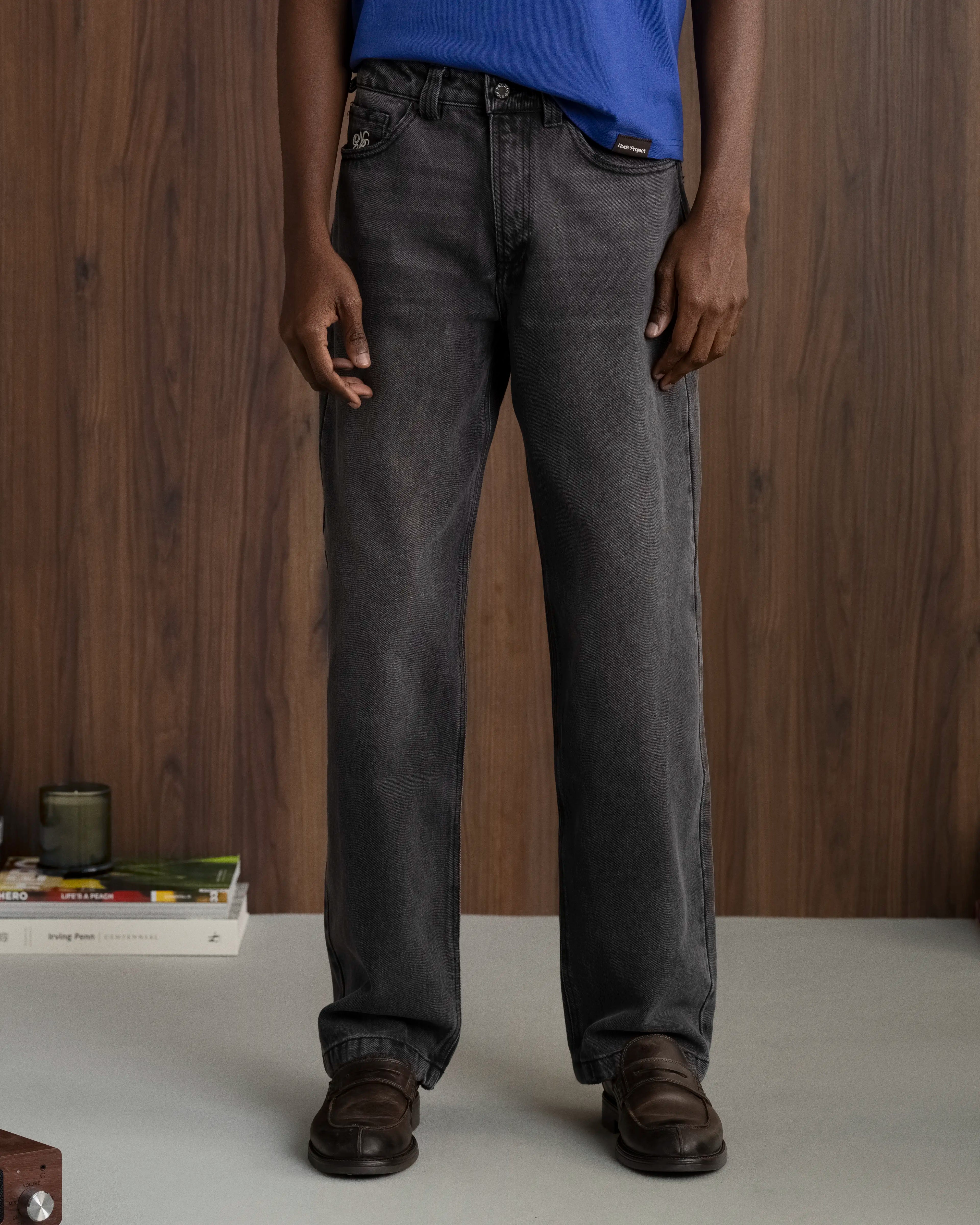 Pantalón Vaquero Básico Negro Wash