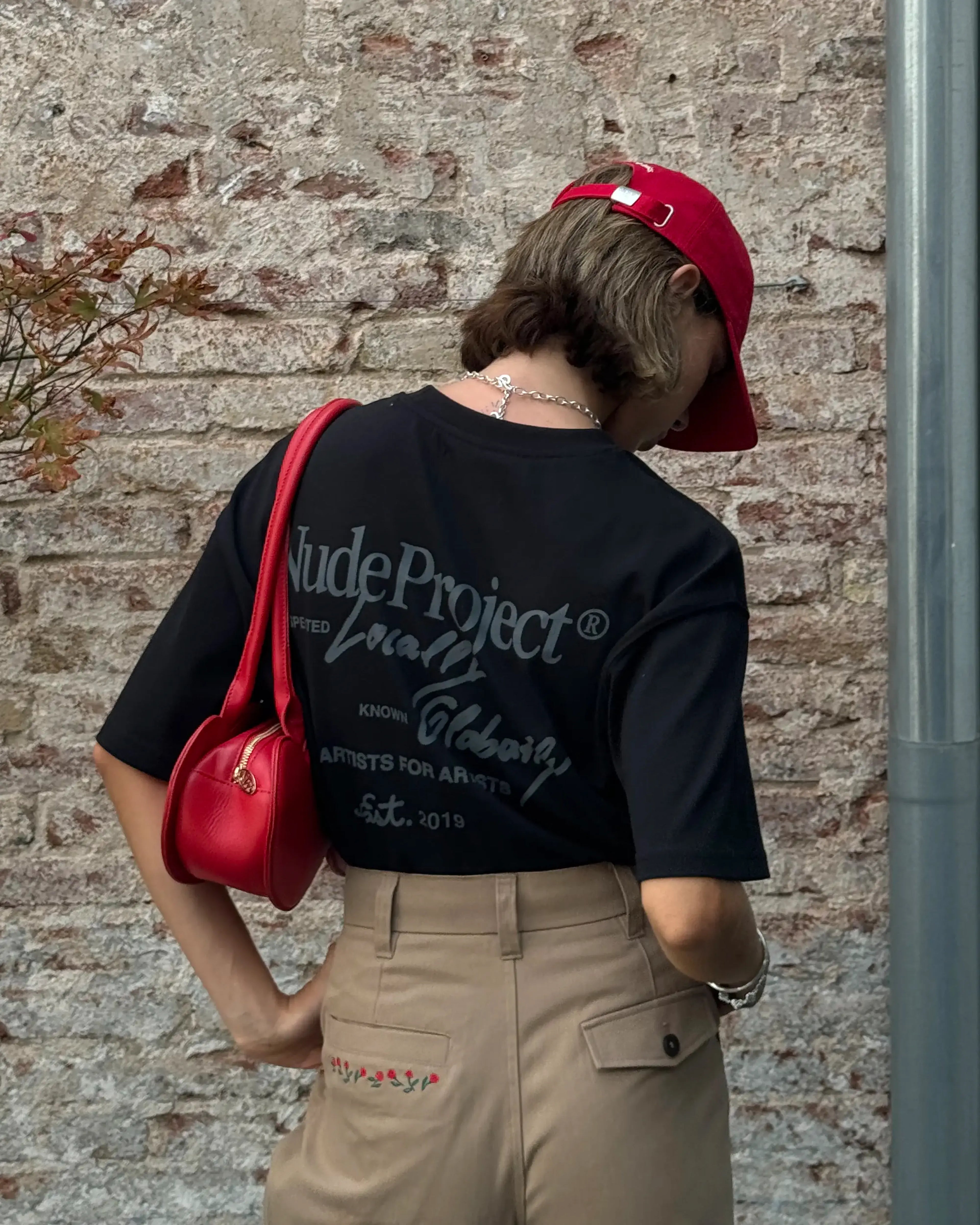 Camiseta Global Soon Gris Oscuro