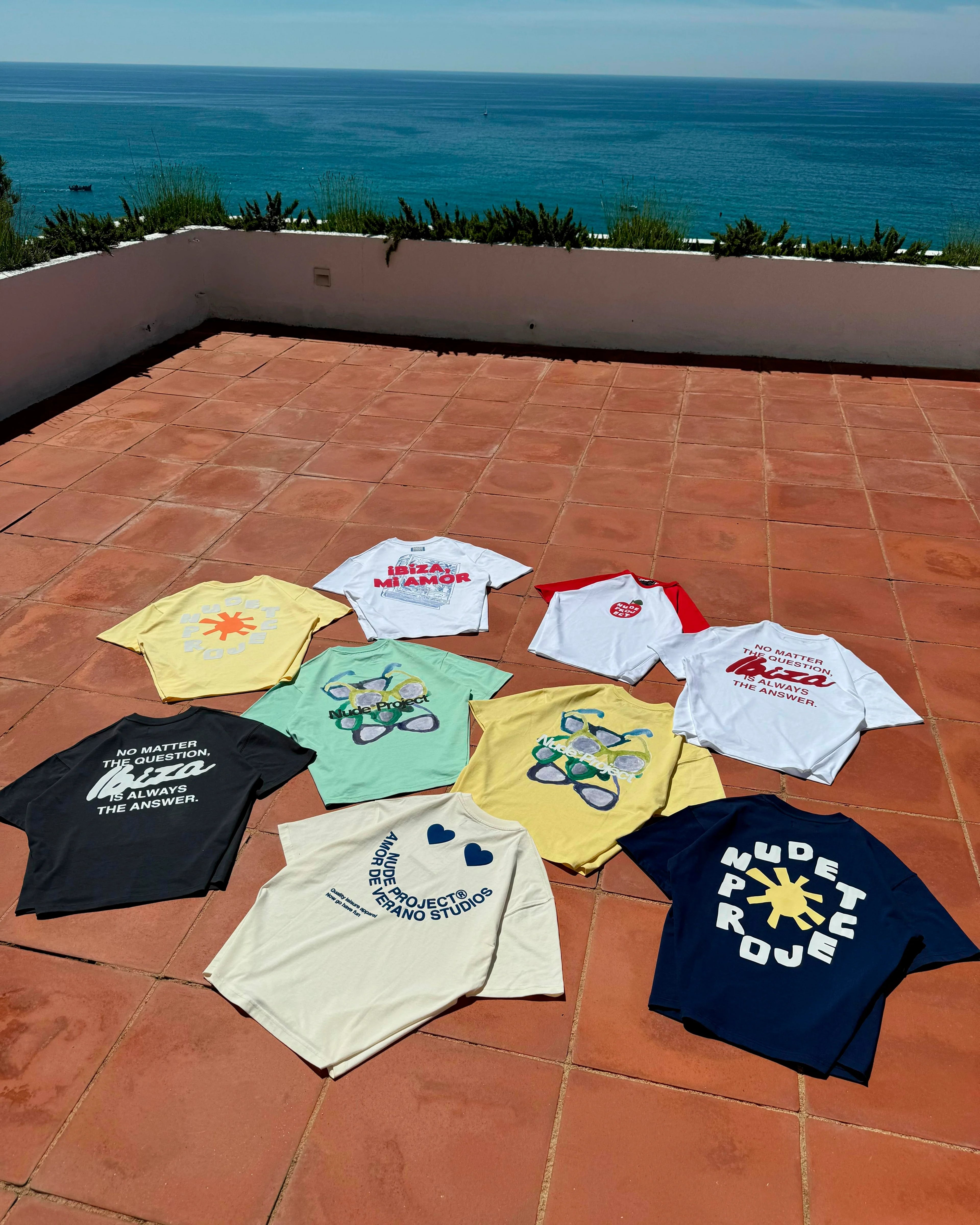 Camiseta Happy Blanco Crema