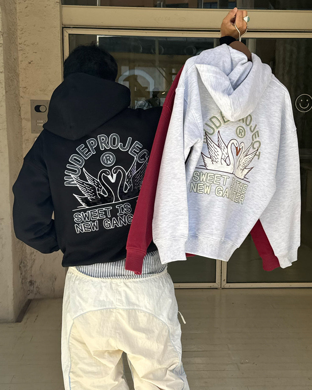 Sudadera Swans Negra