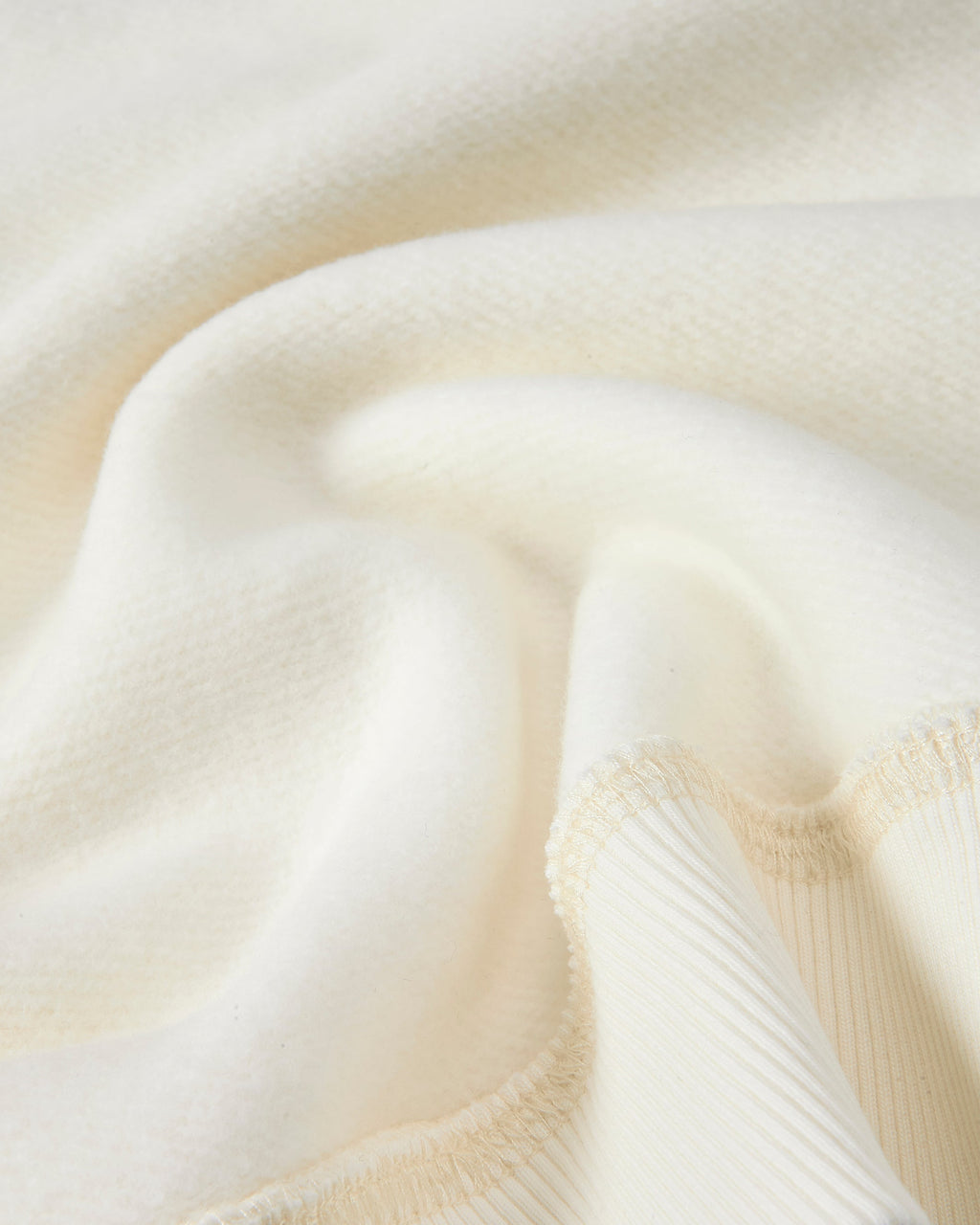 Sudadera Sin Capucha Varsity Blanco Crema